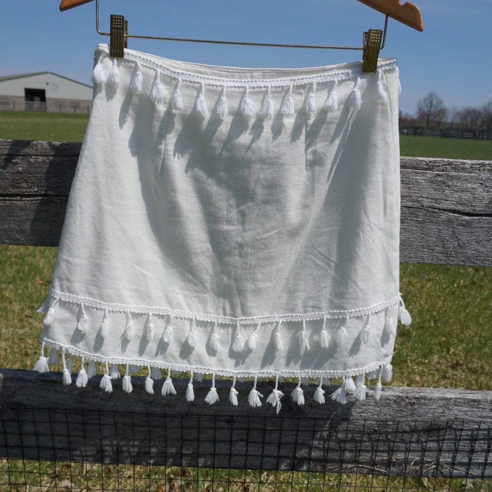 White Linen Blend Fringe Mini Skirt With Tassels